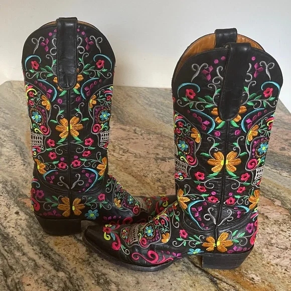 Old Gringo Klak Sugar Skull Cowgirl Boots
Multi-Colored Embroidery Size 6.5 - Picture 3 of 7